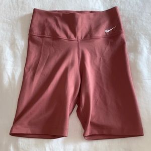 NIKE WOMENS BIKER SHORTS